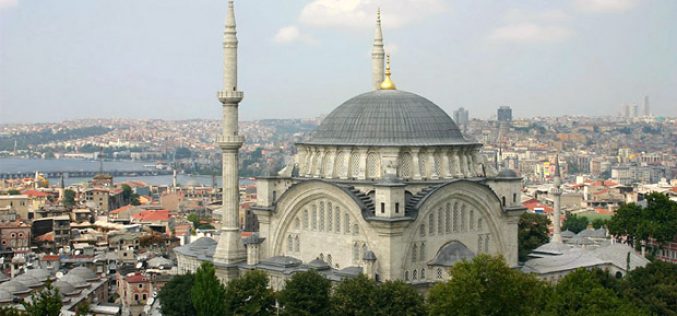 Nuruosmaniye Mosque